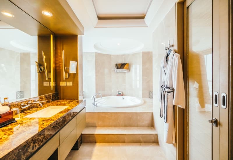 Luxury Master Ensuite & Spa - Beyond Renovation Brisbane